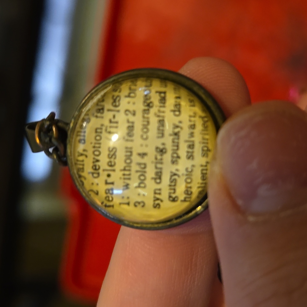 Hot Topic Fearless Definition Necklace